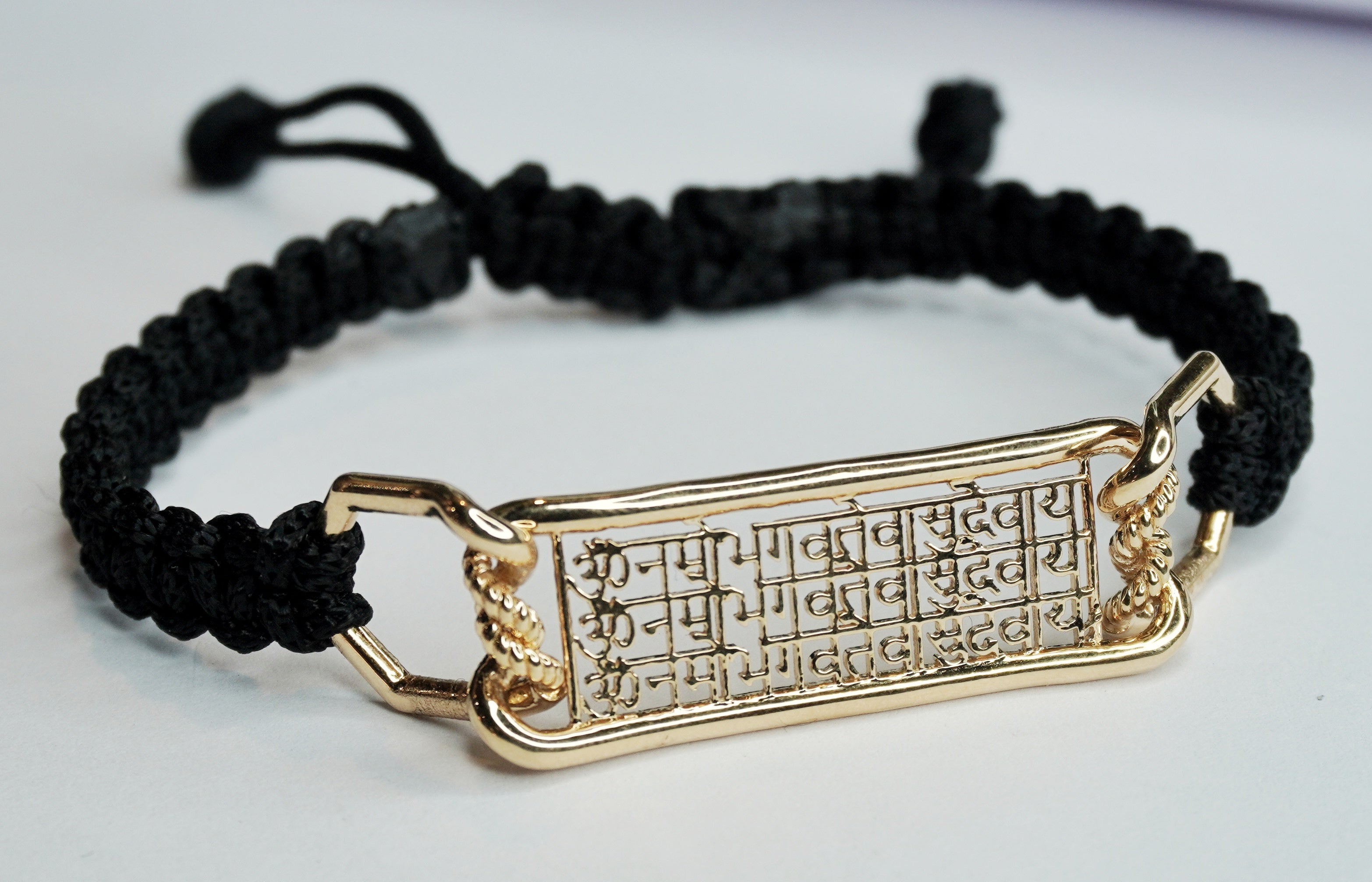 Om Namo Bhagavate Vasudevaya Bracelet (18KT GOLD)