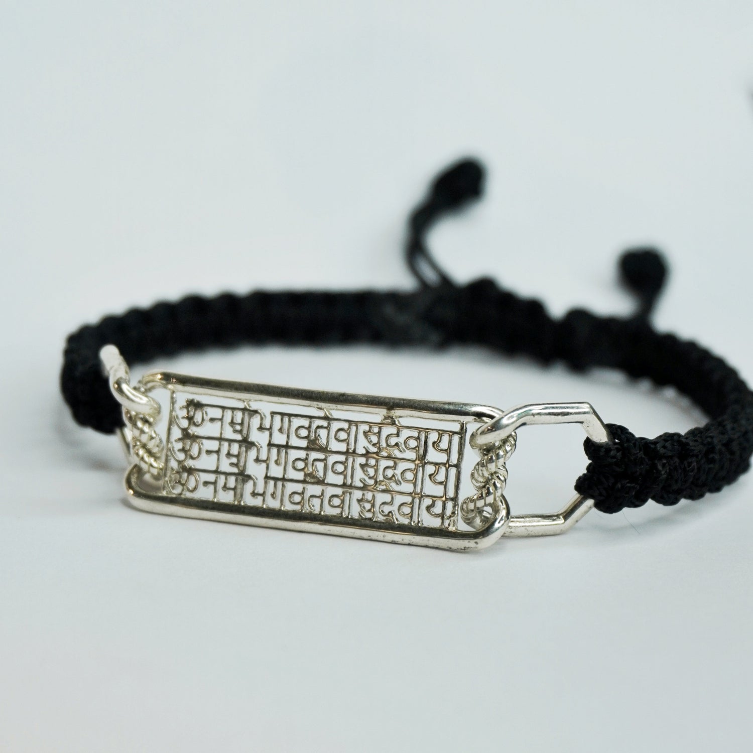 Om Namo Bhagavate Vasudevaya Bracelet (925 Sterling Silver)