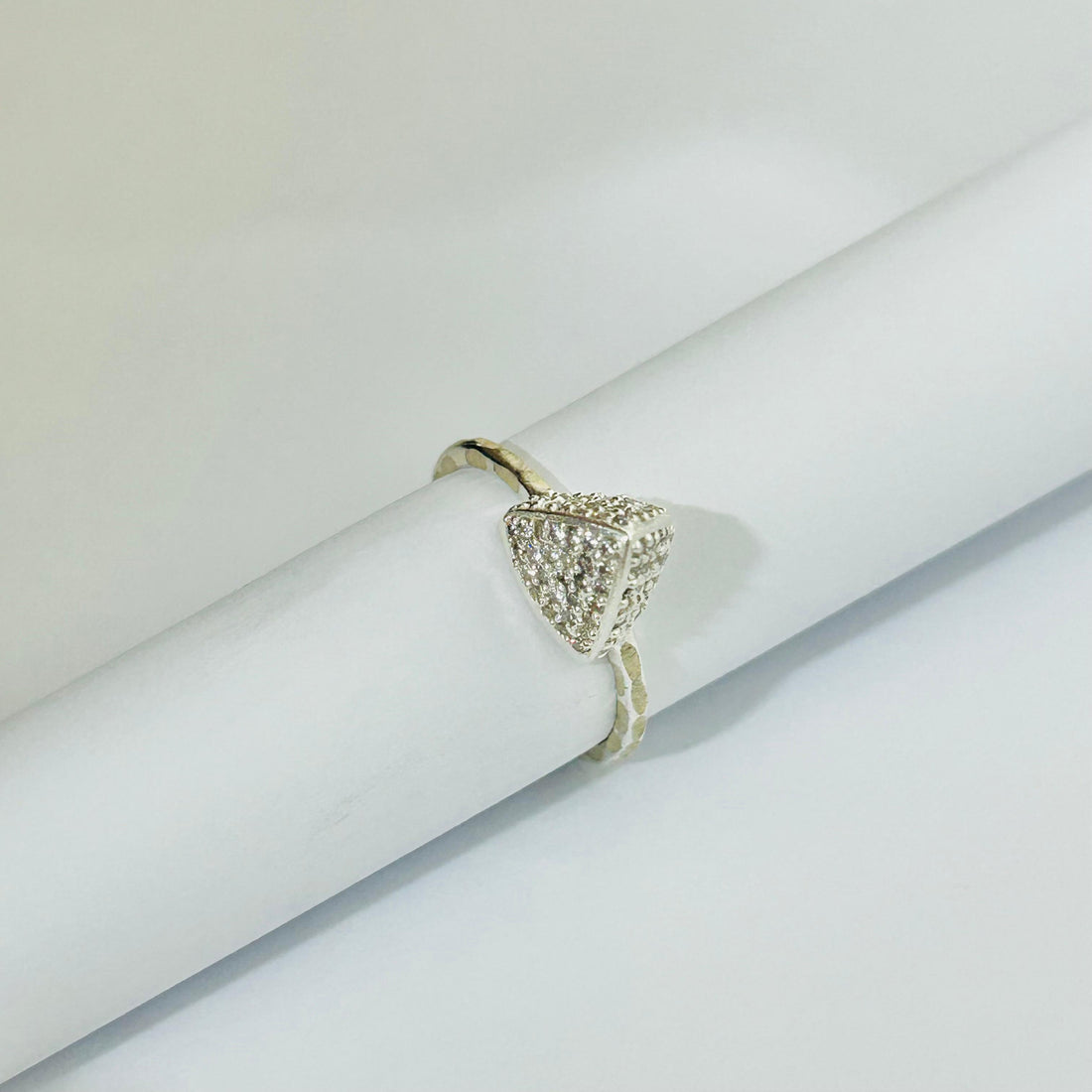 3 Space Halo Textured Band Ring (925 Sterling Silver) US - 5.5