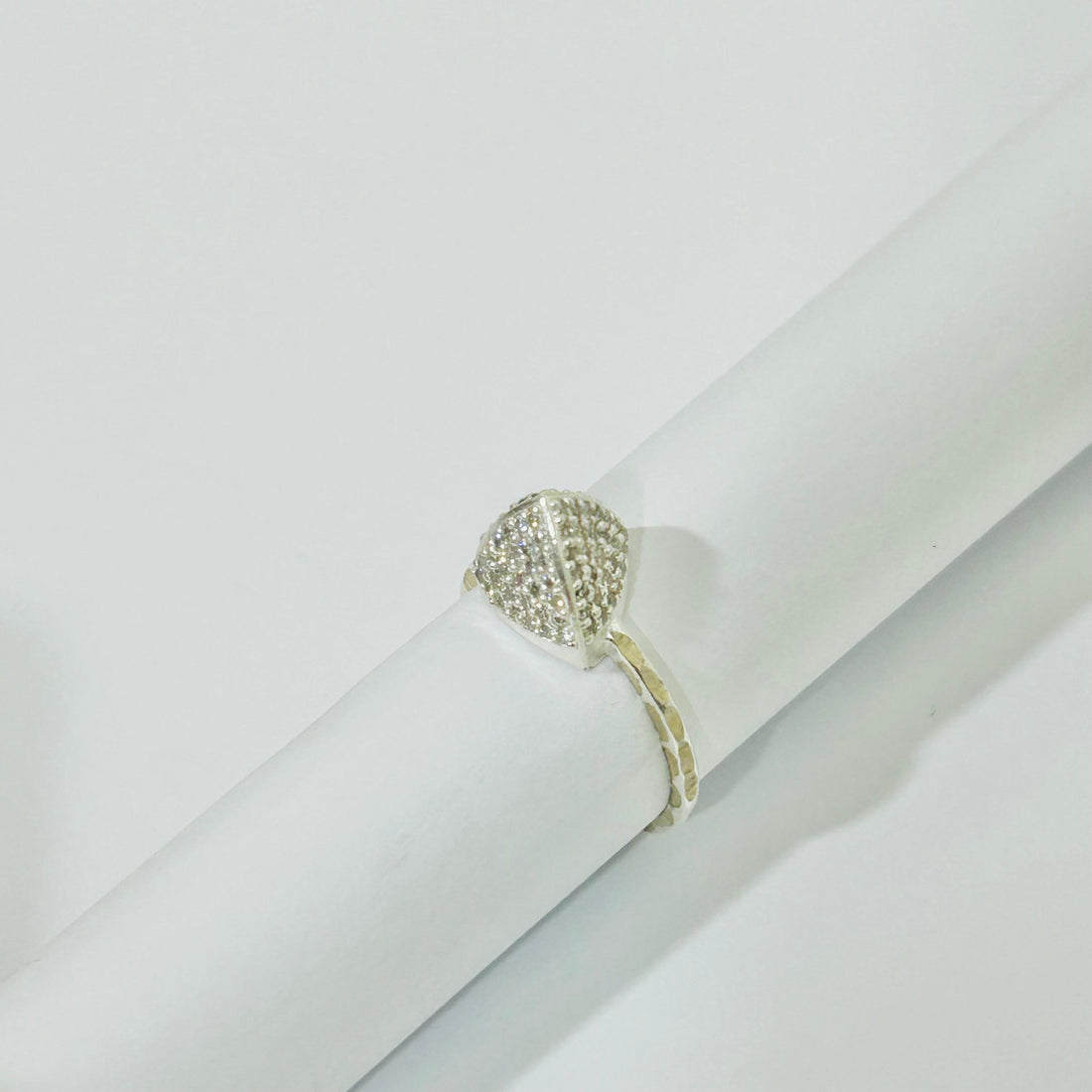 3 Space Halo Textured Band Ring (925 Sterling Silver) US - 5.5