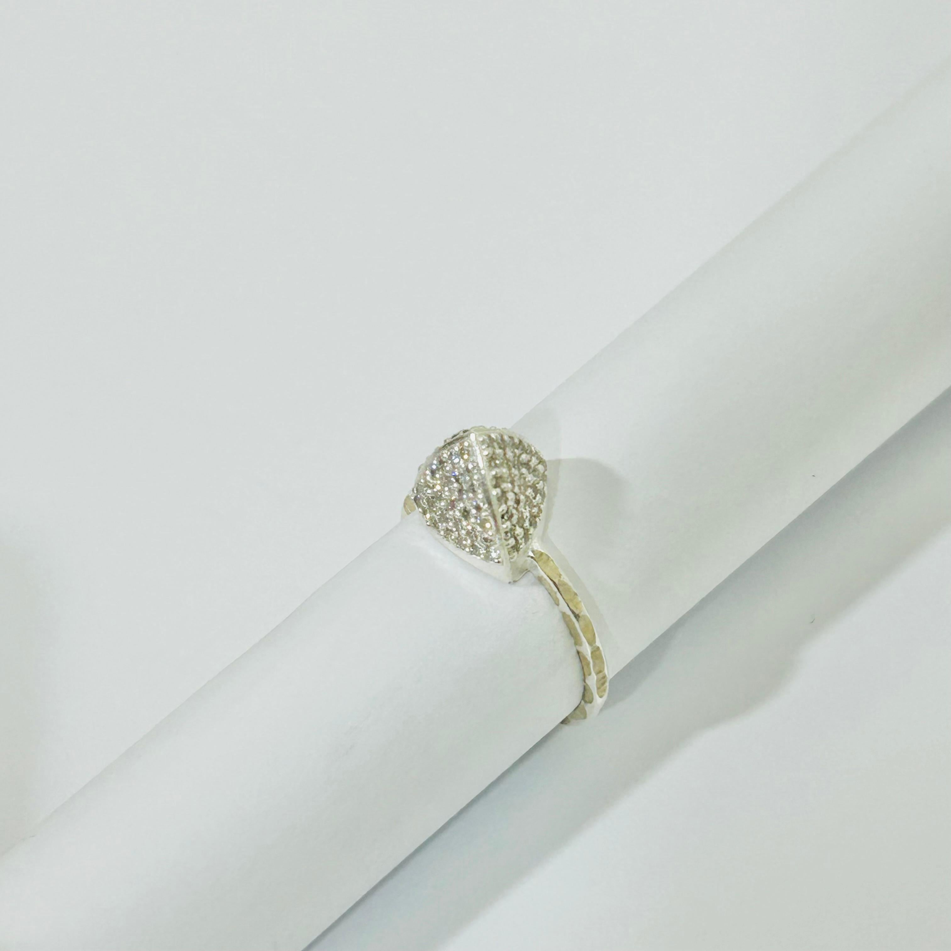 3 Space Halo Textured Band Ring (925 Sterling Silver) US - 5.5