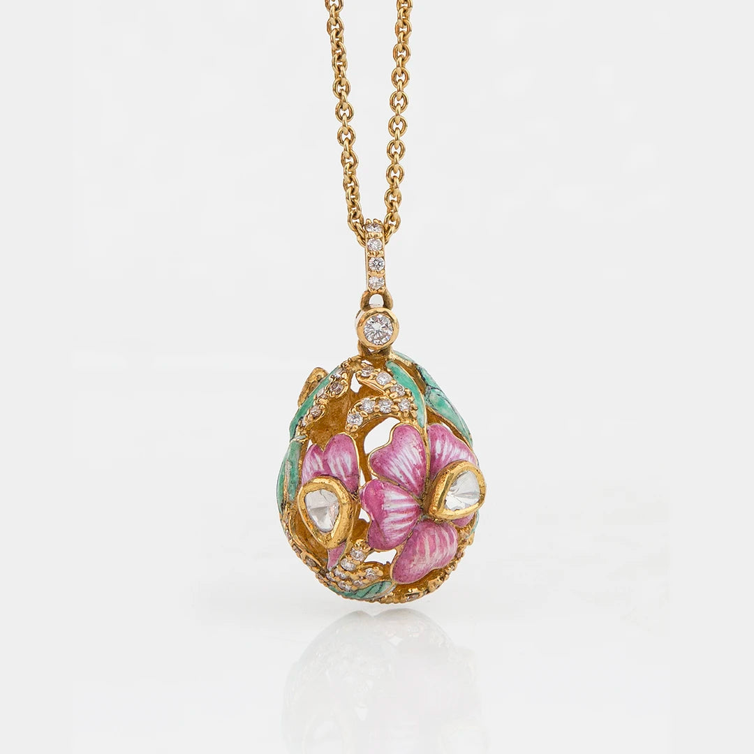 The Rosa Pendant